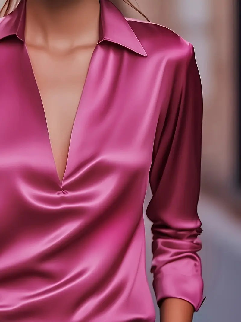 NADINE – PRÄMIE BLUSE MIT V-AUSSCHNITT