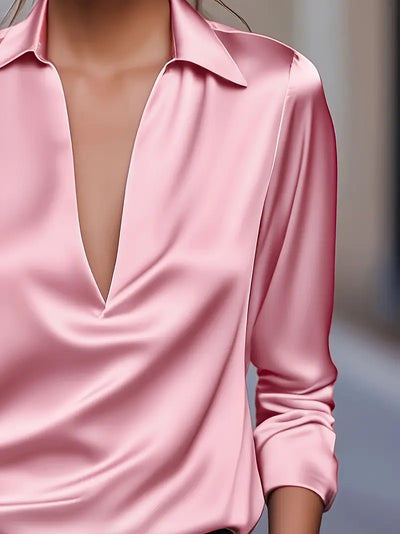 NADINE – PRÄMIE BLUSE MIT V-AUSSCHNITT